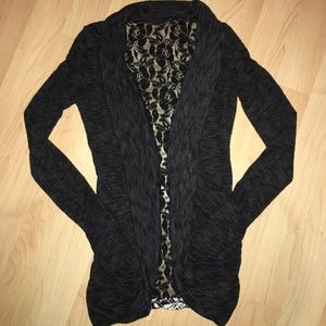 LACE FLOWER DESIGN CARDIGAN